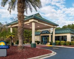 Days Inn by Wyndham Richmond Hill/Savannah