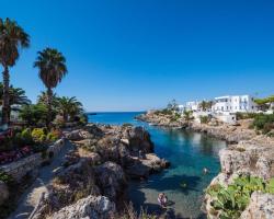 Avlemonas Bay Sea Houses.