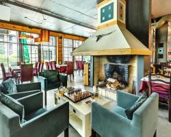 3 Mountains Hotel