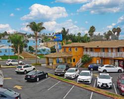 Redondo Inn and Suites