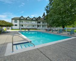 Delta Town and Country Inn