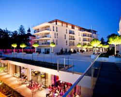 Lake's - My Lake Hotel