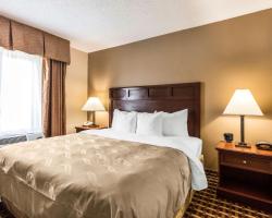 Quality Suites Paducah I-24