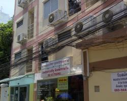 Moom Pon Khlai Hostel & Spa