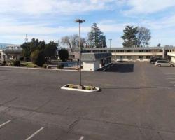 Econo Lodge Inn & Suites Central
