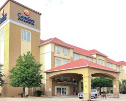 Comfort Inn & Suites Near Six Flags & Medical Center