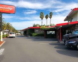 Econo Lodge Inn & Suites Oakland Airport