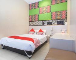 OYO 155 Metro House