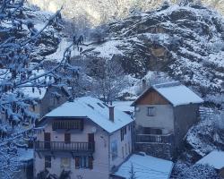 Gîte Auberge Les Terres Blanches de Méolans