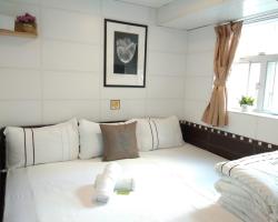 Pearl Harbour Guesthouse@Golden Crown Court
