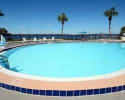 Quality Inn & Suites on the Bay near Pensacola Beach