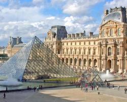 Opera Louvre Holiday Apartment