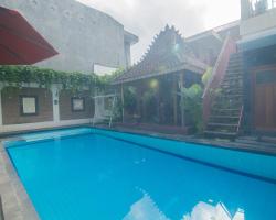 OYO 326 Ndalem Padma Asri Residence