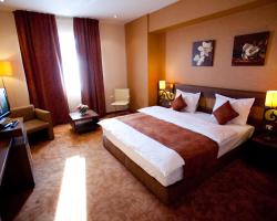 Top Rooms Aparthotel