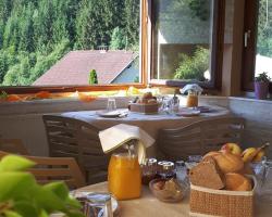 Haus Sieben - Singer Lydia