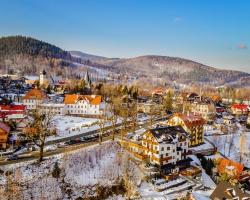 Centrum Obrońców Pokoju, Sun & Snow