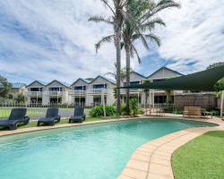 Boathouse Resort Studios and Suites