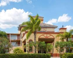 Howard Johnson by Wyndham Tropical Palms Kissimmee