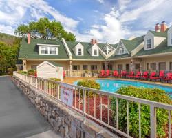 Econo Lodge Inn & Suites at the Convention Center