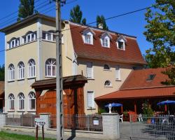 Nosztalgia Hotel