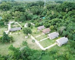 Alofa Beach Bungalows