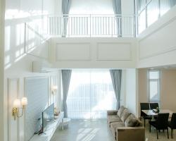 De Hug Hotel & Residence