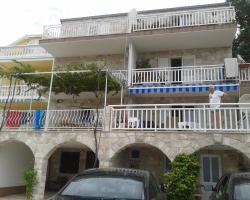 Apartments Lončarević