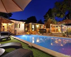 Monro Boutique Suites