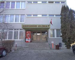 Almagyardombi Kollégium