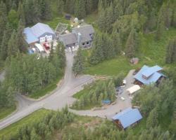 Caribou Crossing Cabins