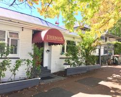 Freemans Backpackers