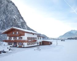 Gästehaus Luxner Zimmer ÜF