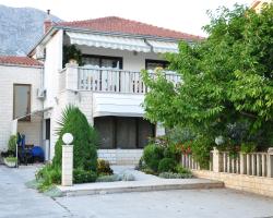 Kastela Tin Guesthouse