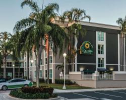 La Quinta by Wyndham Plantation at SW 6th St