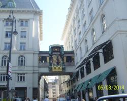 Vienna City Apartment 1