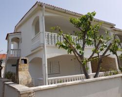 Holiday Apartments Bagić