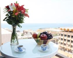 Al Jamila Suites