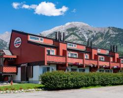 Rocky Mountain Ski Lodge