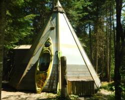 Aux Tipis de la Rivière Sauvage