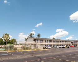 Motel 6-Fort Worth, TX - Seminary