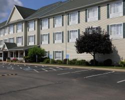 Coshocton Village Inn & Suites