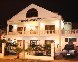 Hotel Divasto