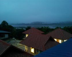 Huean Berng Nam Khong Resort