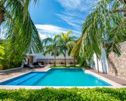 Hotel Embajadores