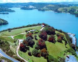 Waiheke Island Vineyard Holiday Houses