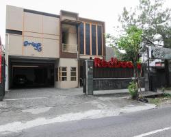 RedDoorz near Terminal Condong Catur 2