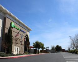 Holiday Inn Express Hotel & Suites Napa Valley-American Canyon, an IHG Hotel