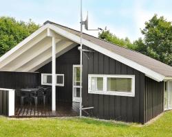 Three-Bedroom Holiday home in Juelsminde 16