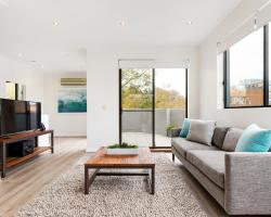 Spacious & Sunny 1 bdrm in Surry Hills - 19 FOV