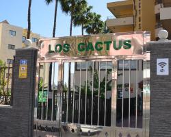 Los Cactus